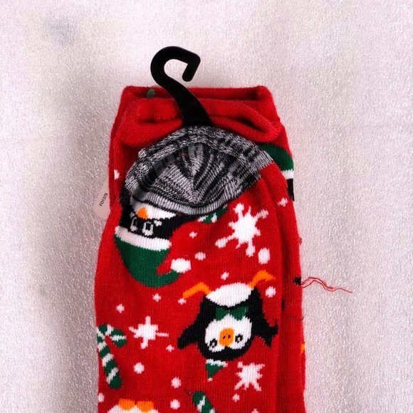 MERRY BRITE Women's Red Penguin Crew Sock - Picture 2 of 3